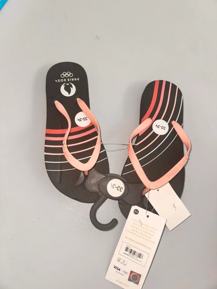 Claquettes Jo 2024 Taille 33-34 Neuves