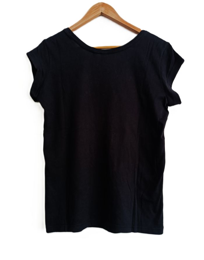 T-shirt noir Adidas. Taille 40 / 42 - photo numéro 2