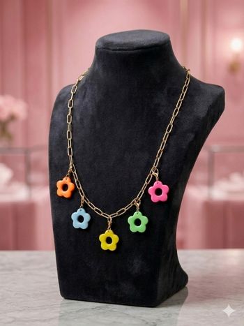 Collier charmes 