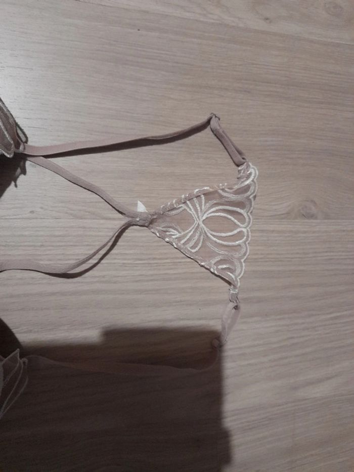 Soutien gorge - photo numéro 3
