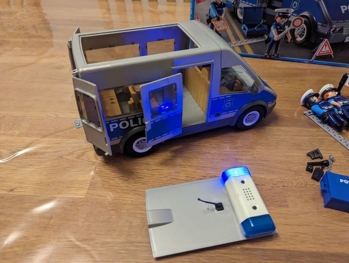 Fourgon police playmobil 9236 - photo numéro 5