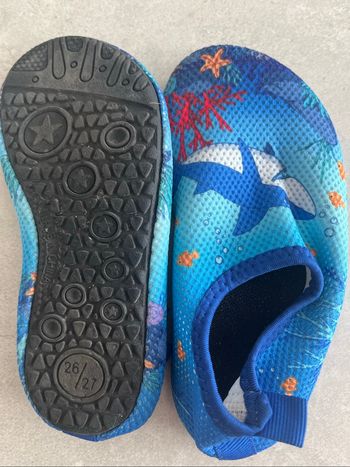 Chaussons d’eau requins 26/27