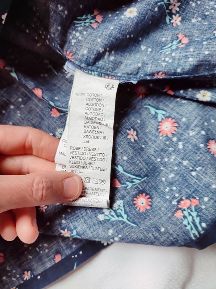 Robe cintrée fleurie sans manche 5ans - photo numéro 4