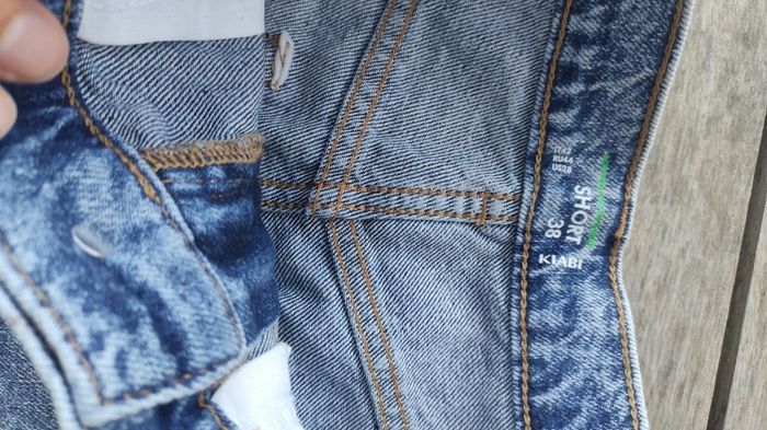 Short en jean neuf - photo numéro 4