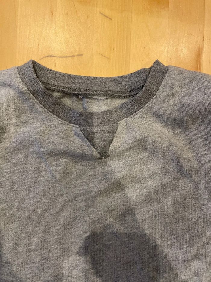 Pull gris léger 8 ans - photo numéro 2