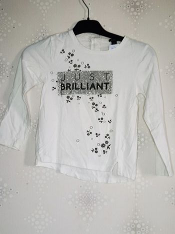 D4139 - tee-shirt fille 6 ans