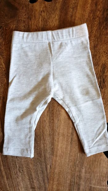 Legging neuf, 6 mois.
