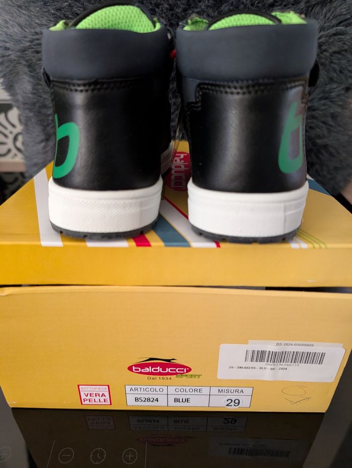 Chaussures garçon. Taille 29. Neuf. Balducci - photo numéro 2