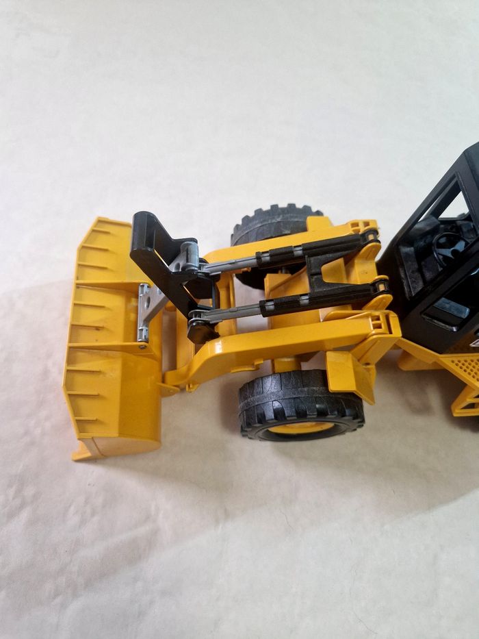 Tracteur  / tractopelle  , miniature  / jouet  , Bruder  , Fiat Fr 130 - photo numéro 5