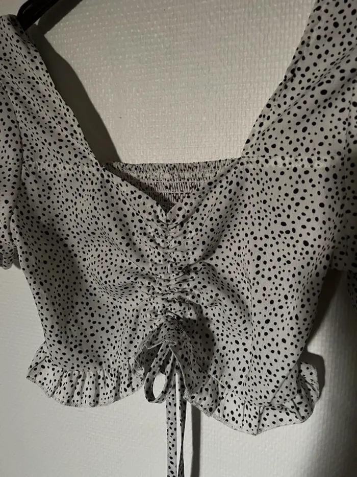 Blouse courte à pois - photo numéro 2