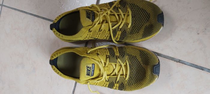 Basket Nike flyknit trainer pointure 5.5 - photo numéro 2