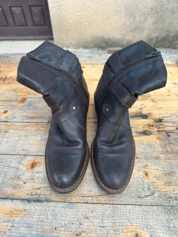 Bottine en cuir de la marque tilt en excellent état taille 37