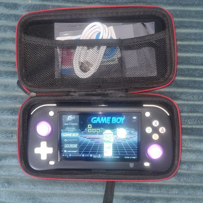Console portable 15 000 jeux