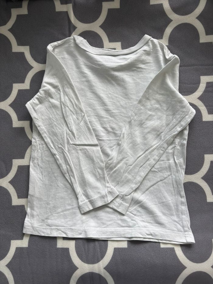 Tee-shirt manches longues H&M blanc 2-4 ans
- photo numéro 2
