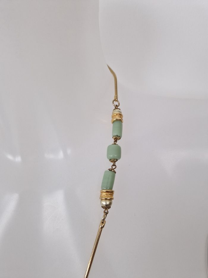 Collier doré avec perles vert d'eau - photo numéro 3