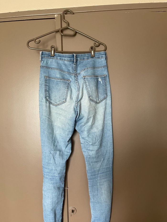 Pantalon troué taille haute - photo numéro 3