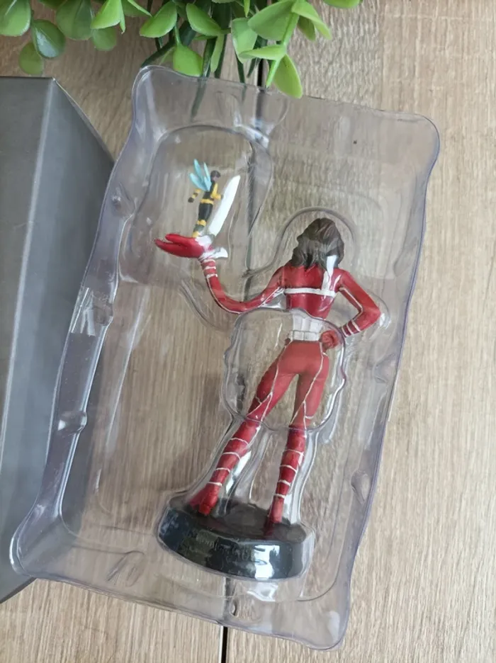 Figurine Elasti Girl Eaglemoss Super Hero DC Comics - photo numéro 3