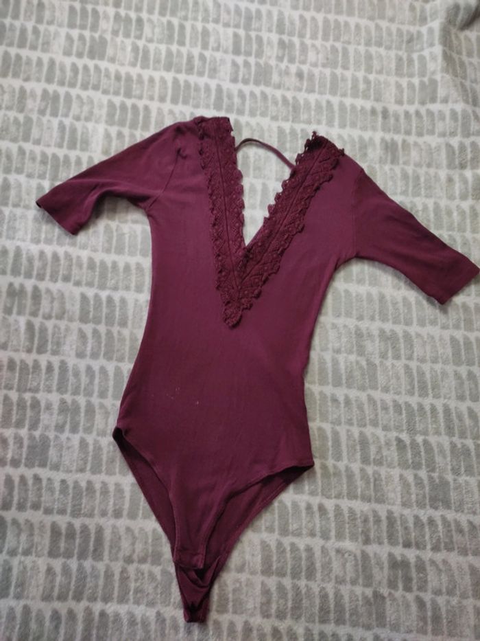 Body manches courtes bordeaux décolleté en V dentelle Jennyfer taille 36 - photo numéro 1