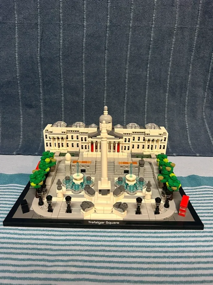Lego 21045 Architecture Trafalgar Square