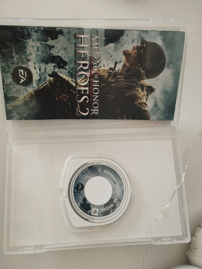 Medal of honor heroes 2 PSP - photo numéro 2