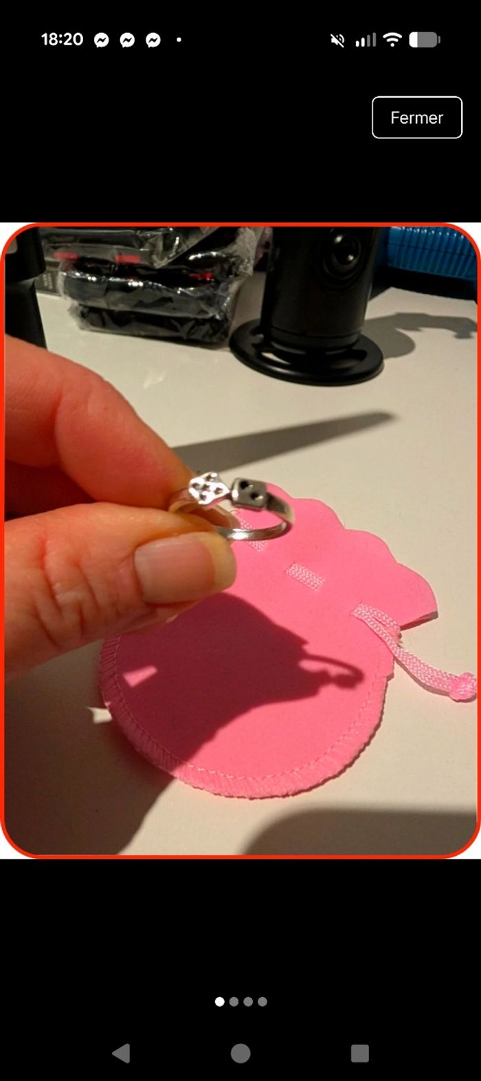 Bague originale en Titane - Motif Dés - Neuve