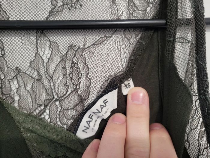 Blouse sans manche noire à dentelle Naf Naf Taille XS - photo numéro 3