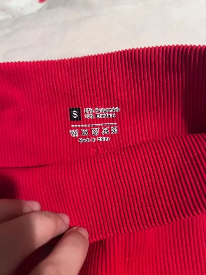 Lot de 2 shorts rouge et rose taille S - photo numéro 7