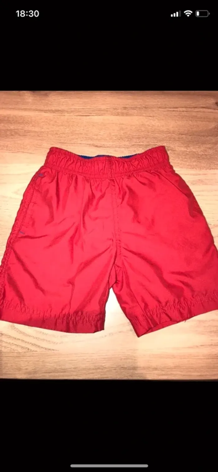 Short maillot de bain taille 4 ans