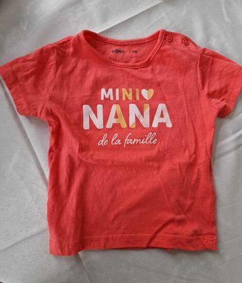 T-shirt mini nana de la famille taille 12 mois