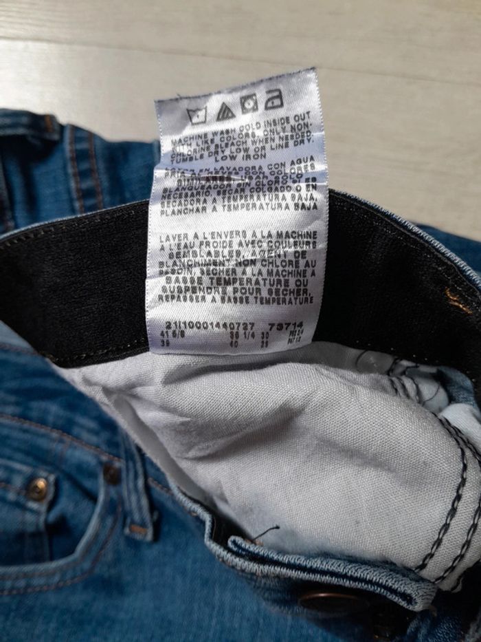 Très beau jean Wrangler Performance  Séries 38×29 - photo numéro 4
