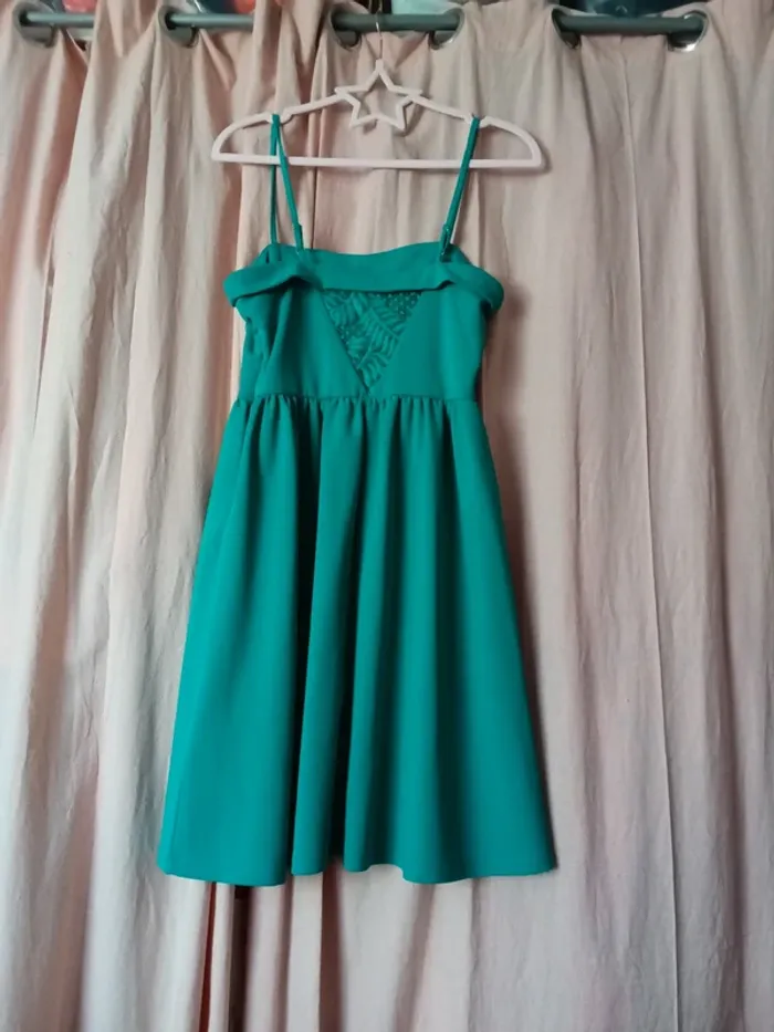 Robe verte marque cache cache taille 34 - photo numéro 3