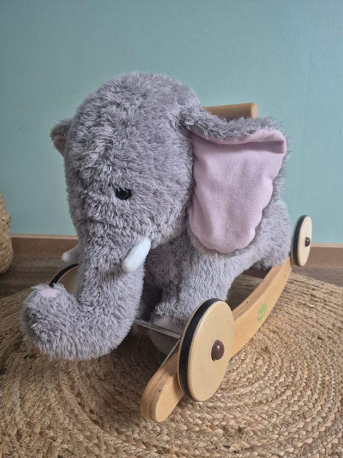 Éléphant a bascule et a roulettes  Vilac - photo numéro 3