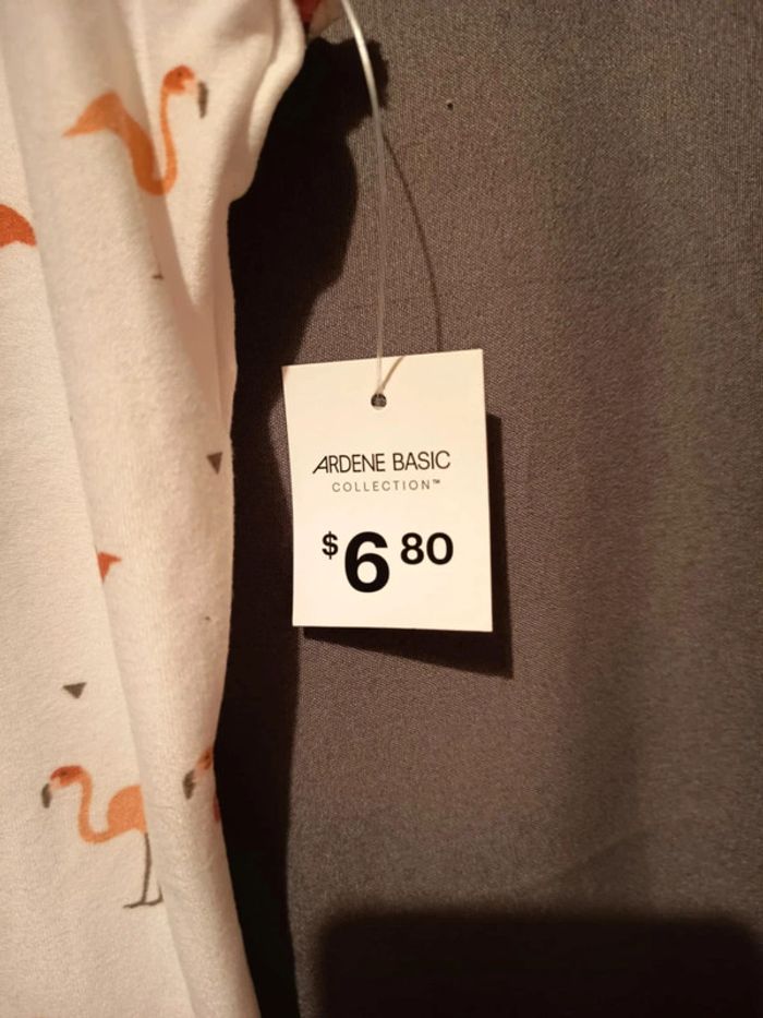 Débardeur Ardene basic. Motifs flamands roses. Taille S/p - photo numéro 4