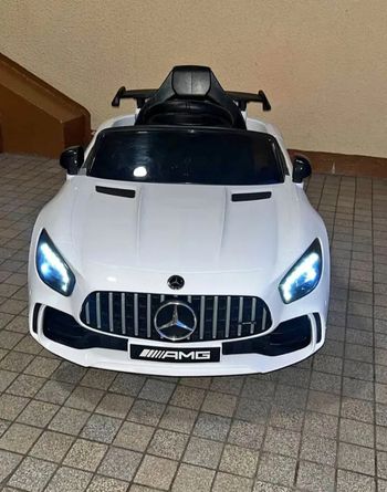 Voiture Mercedes enfant