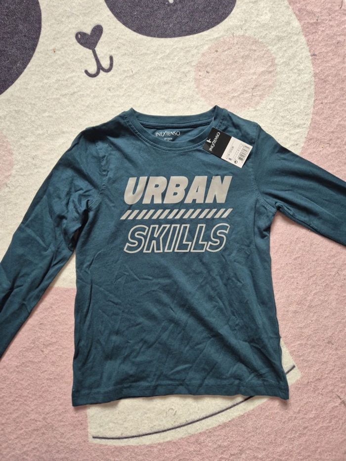 Tee-shirt manches longues garçon 8 ans neuf