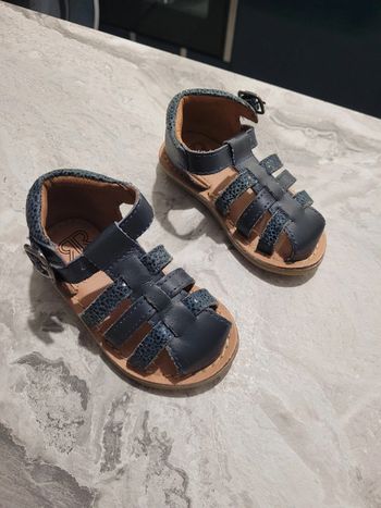 Chaussures en cuir taille 20