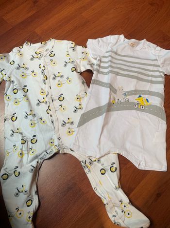 Pyjama et body catimini  18 mois