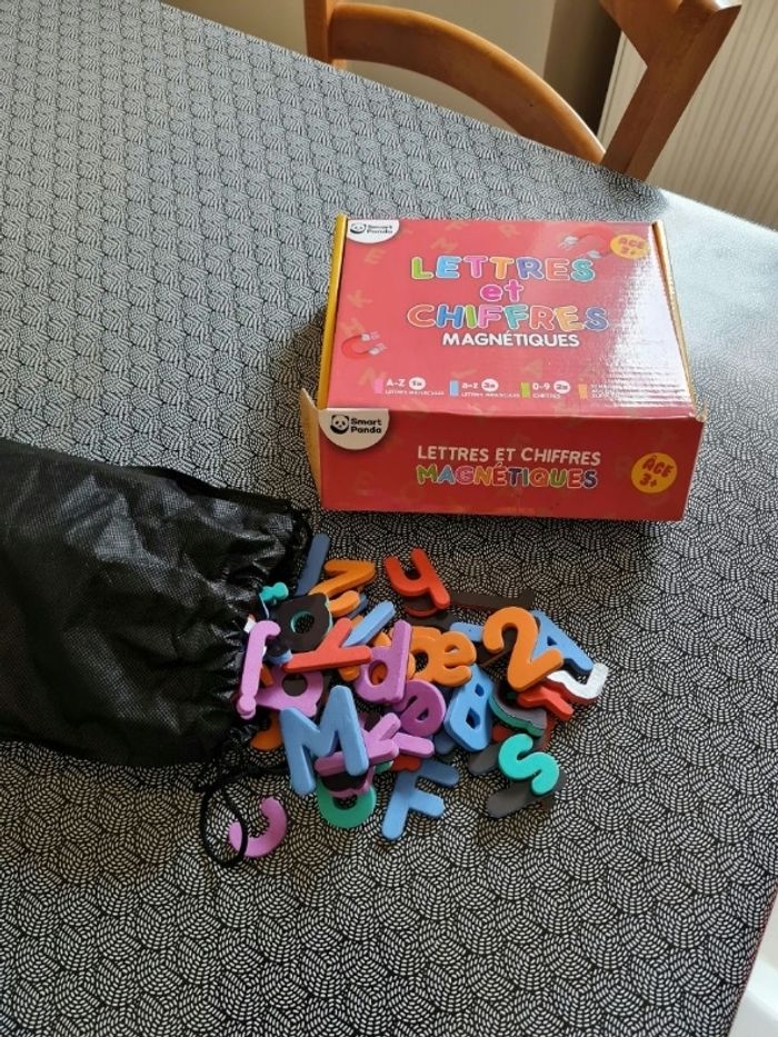Lettres et chiffres magnétiques