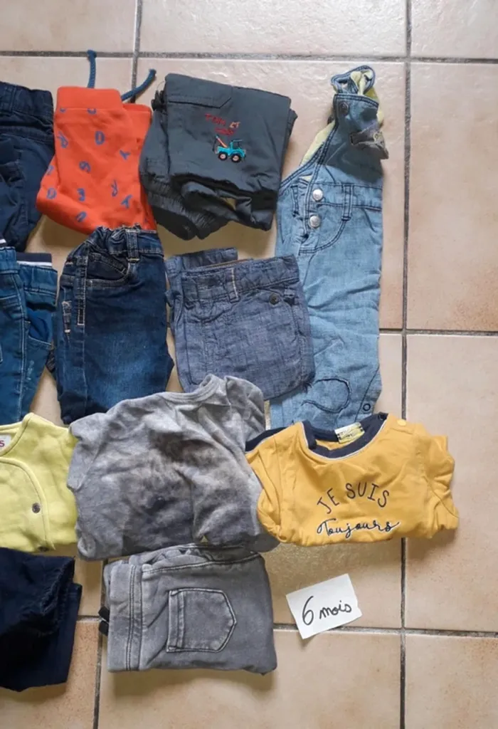 Lot 17 vêtements 6 mois garçon - photo numéro 2