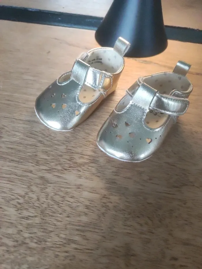 Chaussures bébé 0-3 mois - photo numéro 4