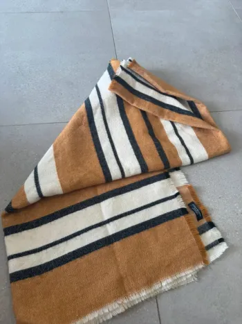 Echarpe en très bon état, 90x200cm