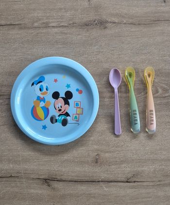 Lot cuillères et assiette Disney