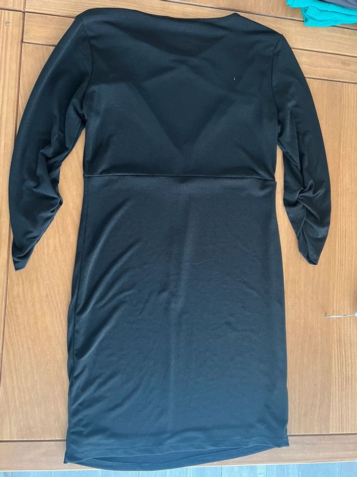 Robe noire - photo numéro 2