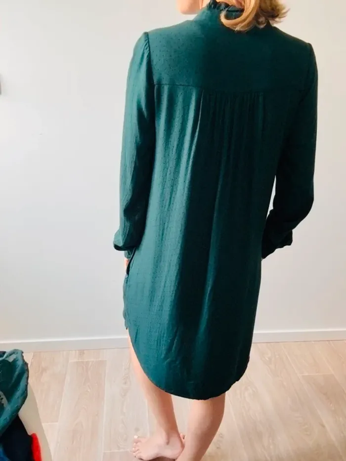 Robe vert foncé à poids noir Kiabi taille 34 en très bon état - photo numéro 3