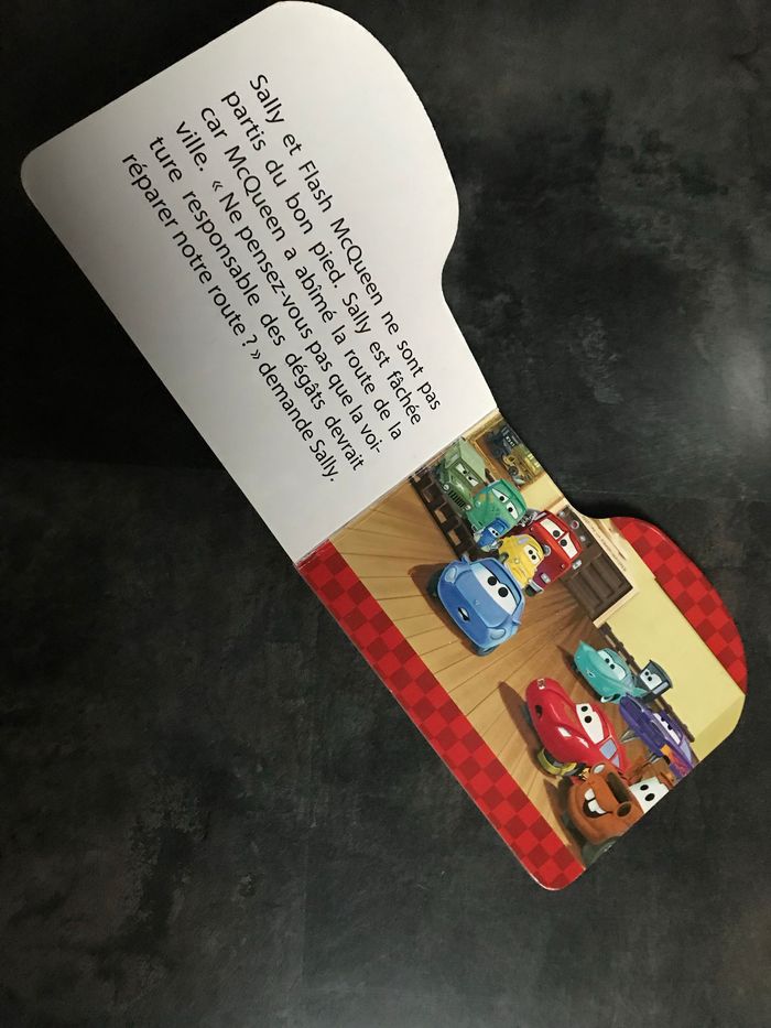 Livre pour enfant Cars voici Sally Disney Pixar - photo numéro 2