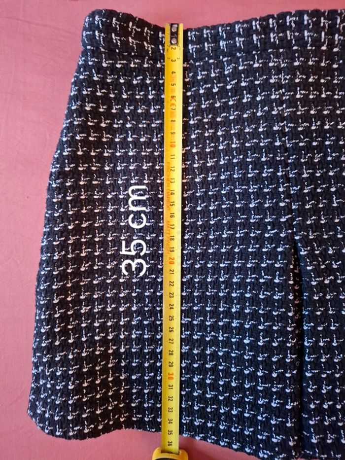 Jupe courte en tweed taille XS/S - photo numéro 3