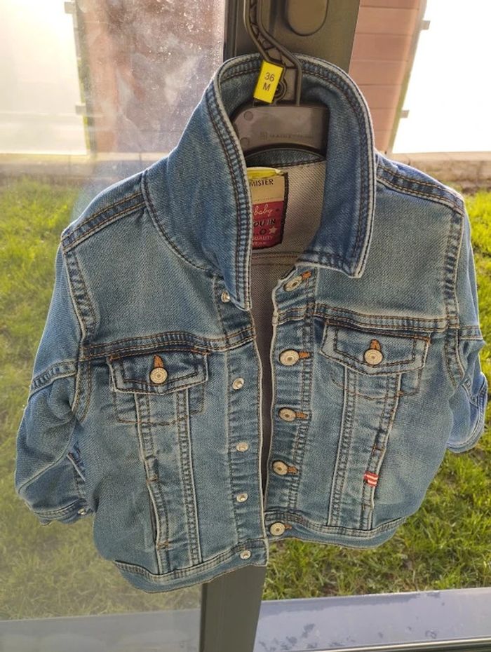 Lot n° 398 Veste en jeans Tape à l'Oeil 18 mois