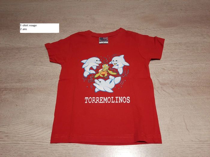 T-shirt rouge 2 ans