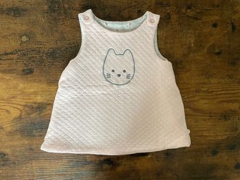 Robe épaisse rose avec motif chat réversible