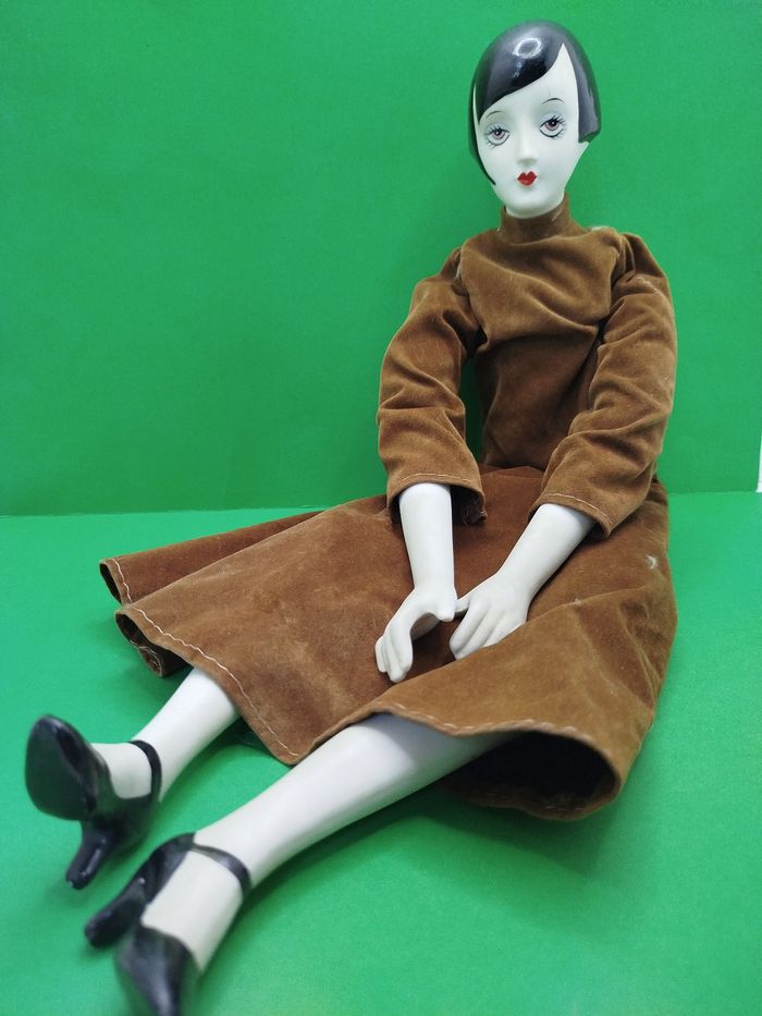Poupée de collection années folles